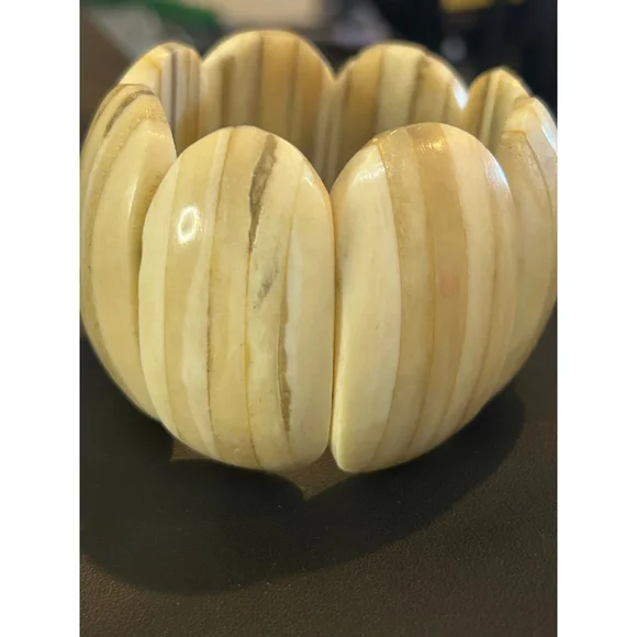 Women's fabulous bone stretch Bracelet One Size Beige - Picture 1 of 8